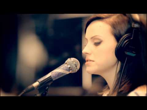 Amy MacDonald - On Track With SEAT: Episode 4