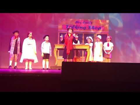 Reina Ozbay (9) as Mary Poppins Supercalifragilisticexpialidocious