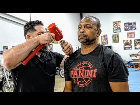 Y'ALL MUST'VE FORGOT: *Roy Jones Jr* touches his toes for the 1st time (Hammer Chiro)