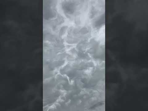 2025年8月7日09時前後三重県松阪市の空模様　顕著な乳雲　#nature