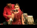 Asha Bhonsle, Shamshad Begum "Kajra Mohabbat ...