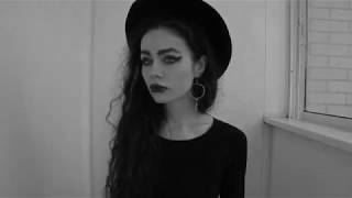 PJ. Harvey feat. Thom Yorke  - This Mess We&#39;re In (with Violet E.)