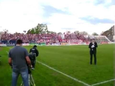 "Recibimiento De Douglas Haig Vs Gimnasia Esgrima La Plata" Barra: Los Fogoneros &bull; Club: Douglas Haig