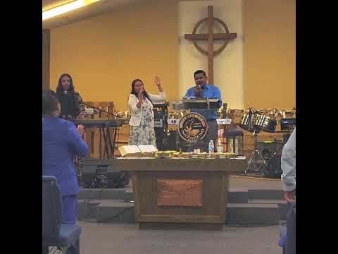 TU NOMBRE VIENE A BENDECIR