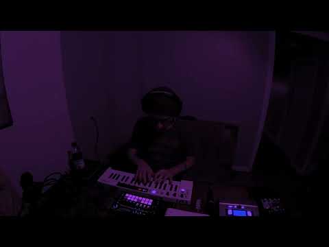 A Kick, A Synth Pad, and a Stringy Lead - Roland MC 101 and Arturia Keystep 37 Jam Session 002