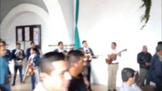 preview picture of video 'Venimos hoy a tu altar'