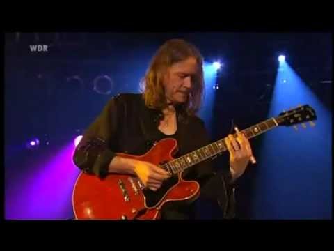 Robben Ford - Cannonbal Shuffle.