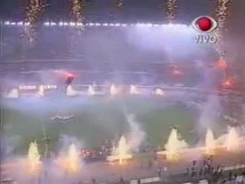 "River Plate Campeon Supercopa 1997 - Recibimiento Vs. San Pablo" Barra: Los Borrachos del Tablón • Club: River Plate
