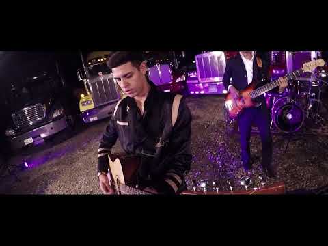 Grupo R10 Ft. Estilo 40 - Buscando Un Amor (En Vivo 2018)