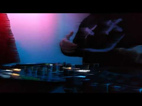 Tujamo vs Flo Rida - Drop That Low (Bootleg - DJ SmyLeeX)