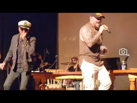 La mano invisible and La mano invisible TV