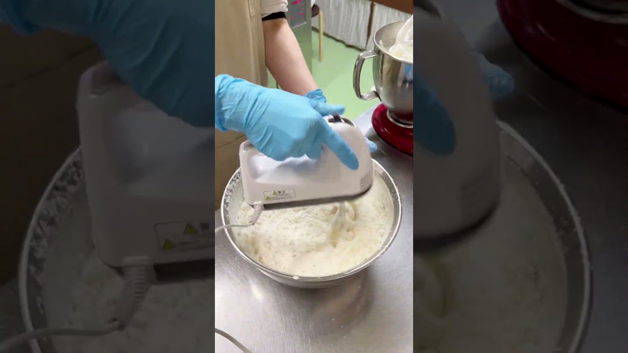 パステルブルーのびわ湖シフォンケーキ🩵 #cake #chiffoncake #シフォンケーキ