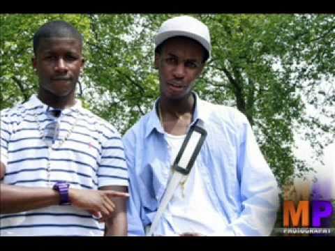 Tashan Moss Ft Dazzle - Looking For Love