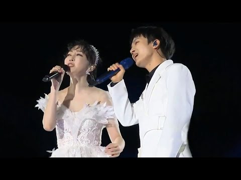 Zhou Shen & Sa Dingding - Upwards to the Moon / 萨顶顶/周深《左手指月》/ Чжоу Шэнь и Са Диндин - Вверх к Луне