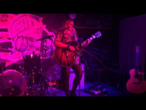 Emily Moulton @ Adelphi, Hull - 28.9.16