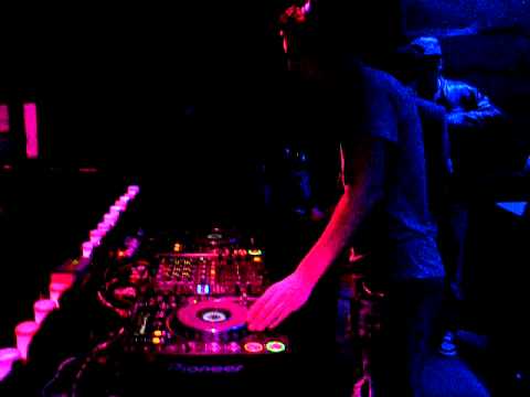 Jeremy Reyes @ Redlight Paris January 2011