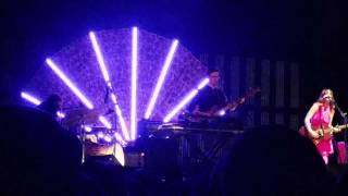 Feist &quot;Lost Dreams&quot;  Tempodrom Berlin 2017