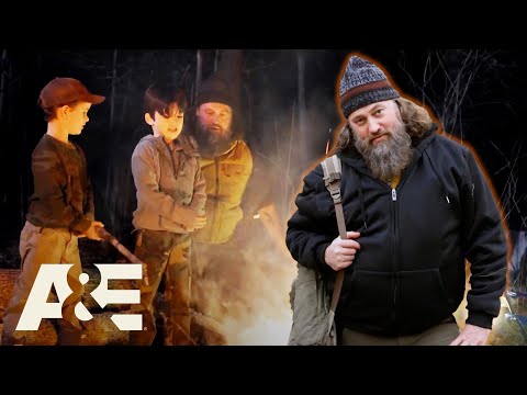 Bigfoot or Bust: A Robertson Family Night Out | Duck Dynasty: The Revival | A&E