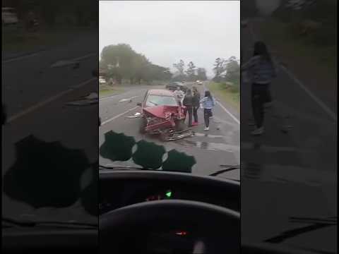 Colisão entre três veículos deixa trânsito lento na SC-449 entre Sombrio e Jacinto Machado