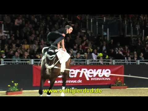 Equitana Vaulting Masters 2011 - 01 - Leonie Rengel