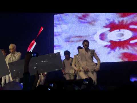 Ukiss at HBN 2012 - Doradora