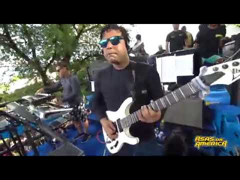 Trio e banda asas da América