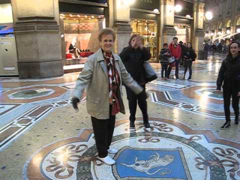 Mama accomplishes one of the Top 10 Things To Do in Milan, Italy