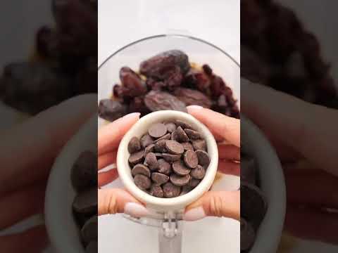 Dark Chocolate Cherry Energy Bites