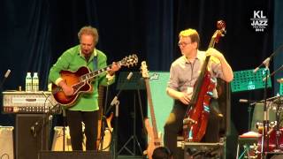 Lee Ritenour Live at the KL Interntional Jazz Festival 2013 - A Little Bumpin'