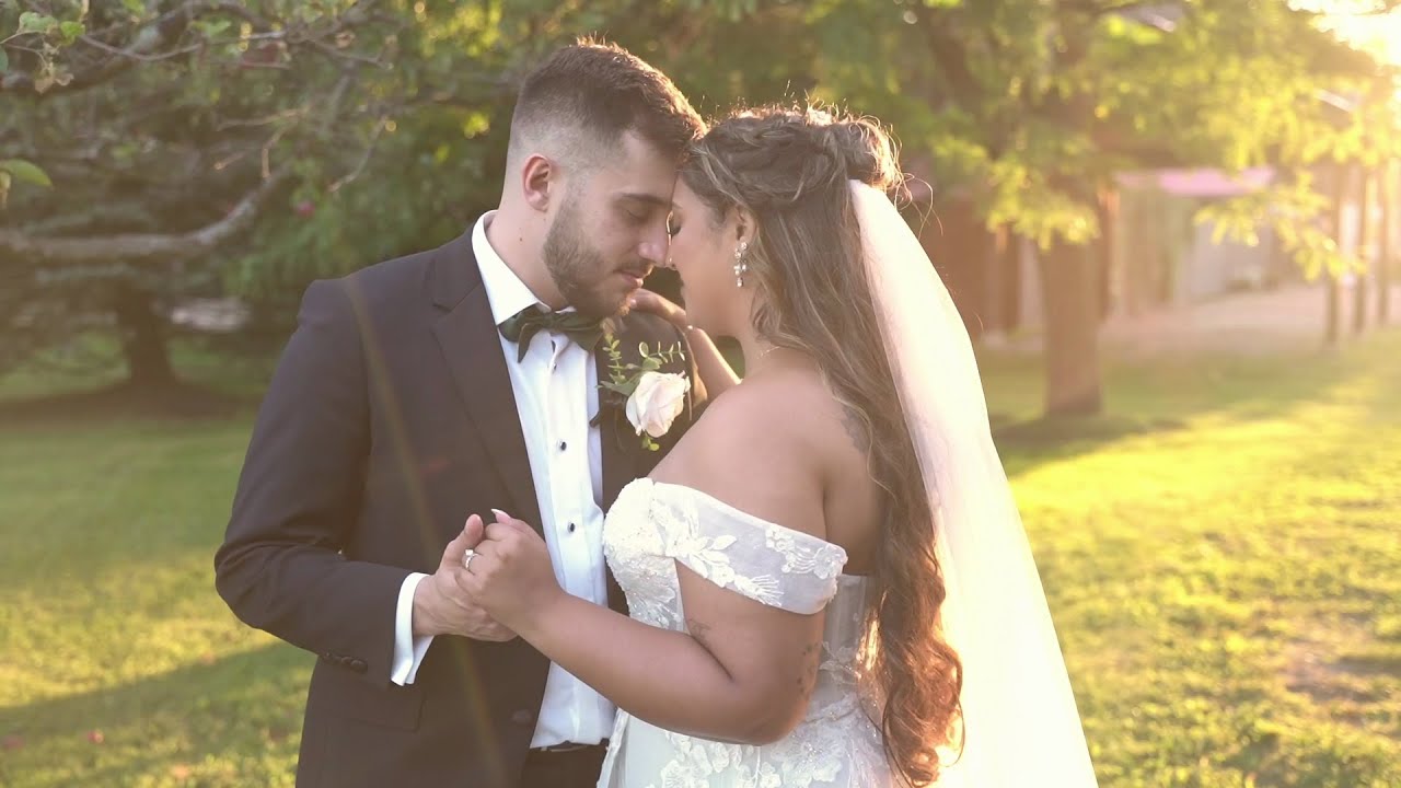 Promotional video thumbnail 1 for GTA wedding photo