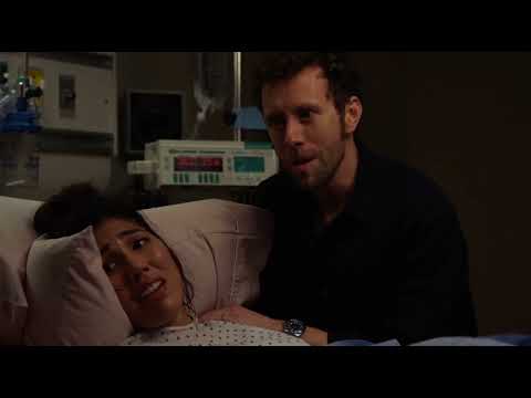 Bones 6x23 - Angela gives birth