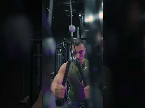 Yeh it’s fine don’t worry 🫣 #gymfails #gym #fitness #gymlife #contentcreator #explore #fit #pt