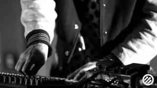 Peaking Lights perform "Midnight (In the Valley of Shadows)" - P4k Radio Session