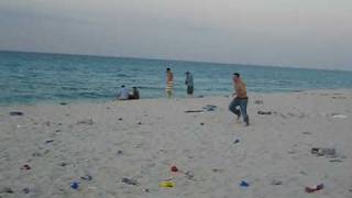 preview picture of video 'Beach Trash Can Tackle'