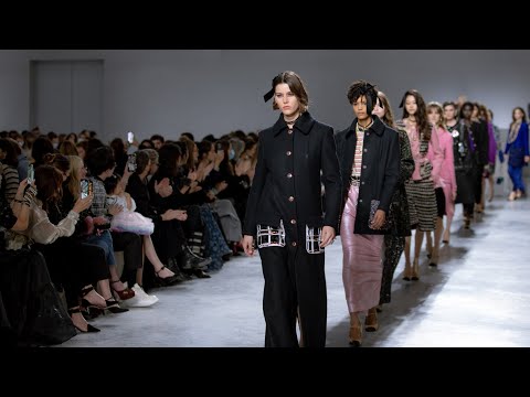 Le défilé Métiers d’art 2021/22 — Défilés CHANEL