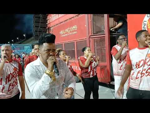 WANDER PIRES CANTA O SAMBA DE 2001 DA VIRADOURO