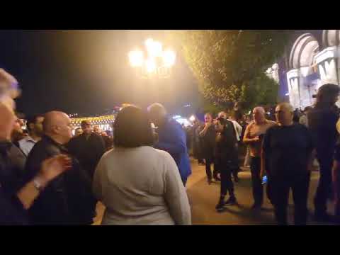 Եռաբլուրի մեր հերոսները թող թքեն ձեր վրա. Համբիկ Սասունյան