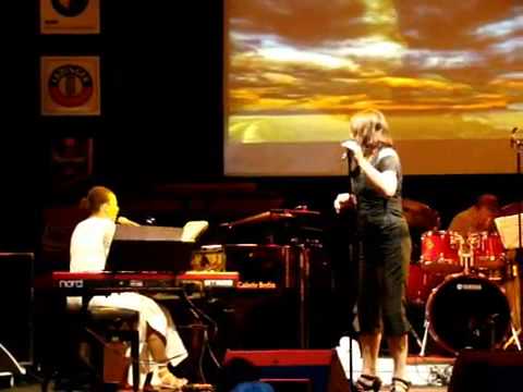 Inga Rumpf & Jocelyn B. Smith - Knocking On Heavens Door