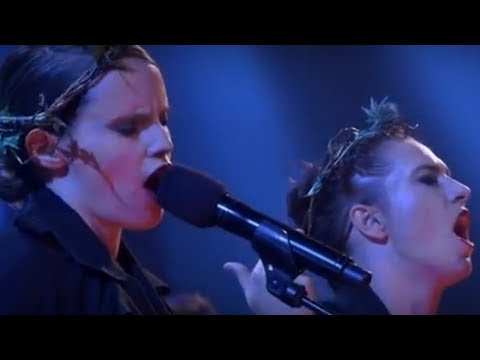 Anna Calvi and Amanda Palmer - Blackstar (Live at BBC Proms)