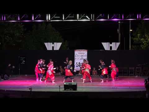Indonesian folk dance: Tari Piring