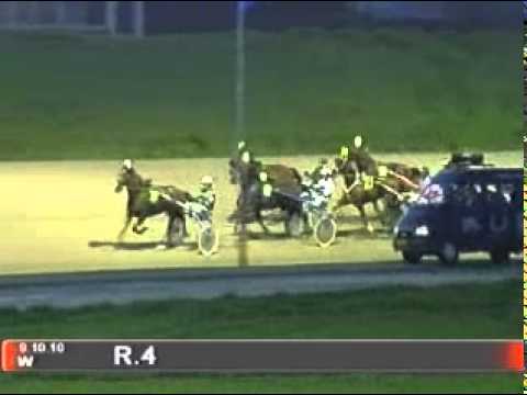 Wolvega krs4 10 okt. Zon B -R. van Toor (1.18,1), 2. Zofier, 3. Zwanny Fly AB. 4. Zazu Butcher