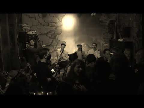 Roamer Street Rag Band Light   Part III Hundert Jahre Einsamkeit