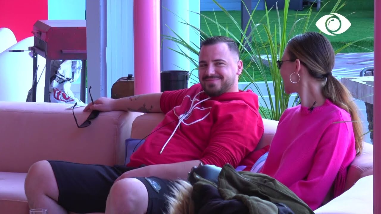 Genti probleme me dëgjimin, banorët bëjnë shaka me të