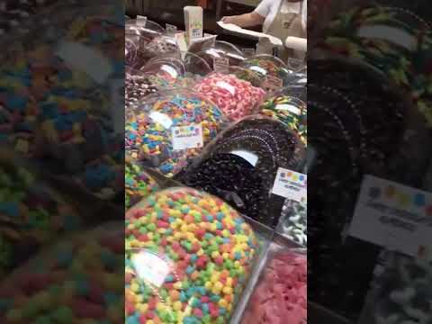 Zchronik Goes To International Mall