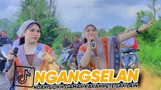 Download lagu Novi Alisbha's premiere song Sakra group version Reinata 05 mp3
