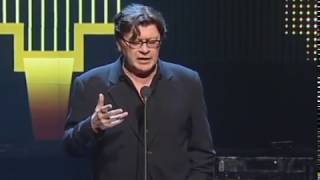 Robbie Robertson is inducted into the Canadian Songwriters Hall of Fame (CSHF)