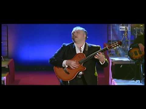 Francesco Buzzurro in Libertango di Astor Piazzolla dedicata a Papa Francesco