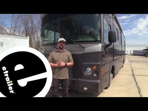 Installation: Wiper Technologies Windshield Wiper Blade on a 2008 Winnebago Destination Motorhome