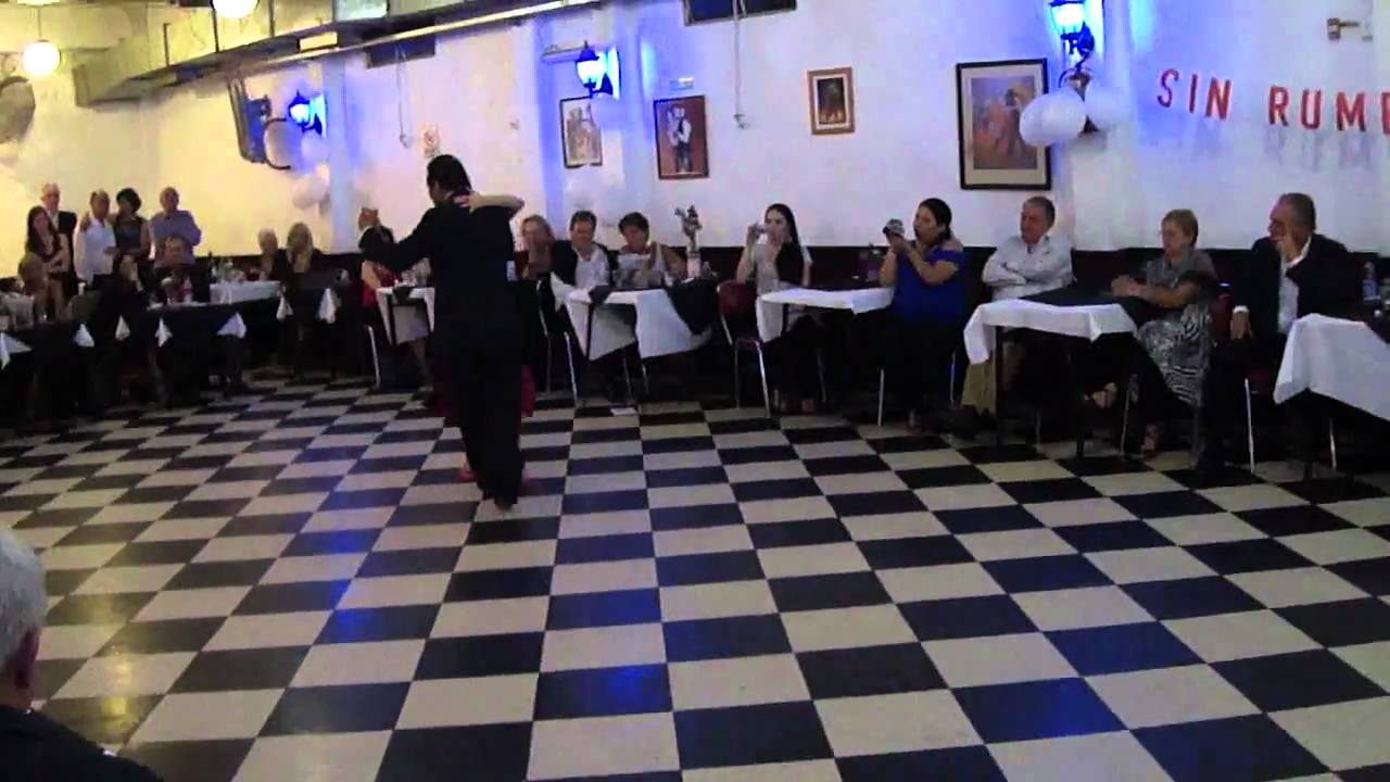 Julio Duplaa presenta a Carolina y Francisco Forquera en Sin Rumbo