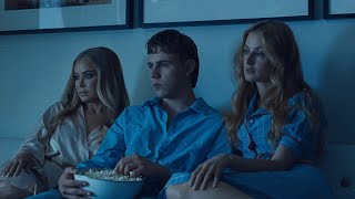 The Kid LAROI - SHE DON'T NEED TO KNOW (Official Video)